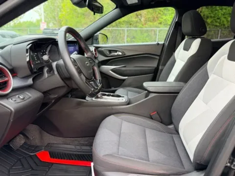 Photos of 2024 Chevrolet Trax 1RS for sale in Davison, MI at Hank Graff Chevrolet Davison