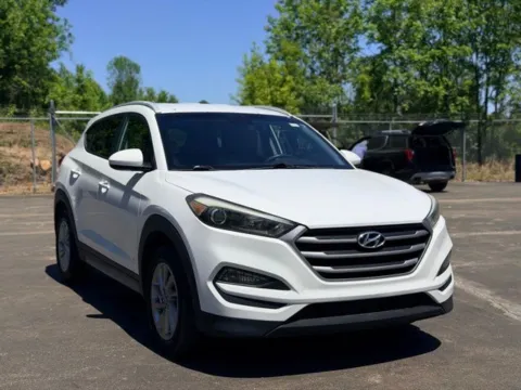 Photos of 2017 Hyundai Tucson SE for sale in Davison, MI at Hank Graff Chevrolet Davison