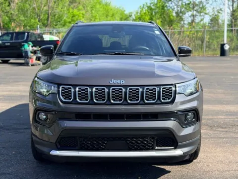 Photos of 2024 Jeep Compass Limited for sale in Davison, MI at Hank Graff Chevrolet Davison