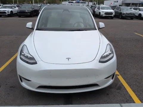 Photos of 2022 Tesla Model Y Long Range for sale in Davison, MI at Hank Graff Chevrolet Davison