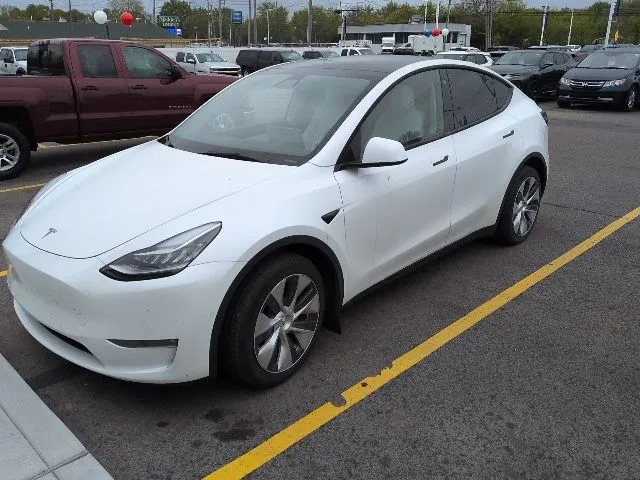 Blue 2022 Tesla Model Y Long Range for sale in Davison, MI