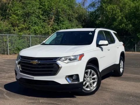 White 2019 Chevrolet Traverse LT for sale in Davison, MI