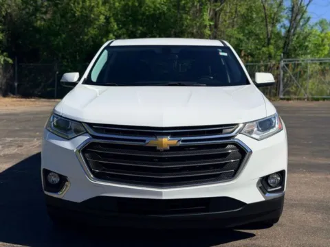 Photos of 2019 Chevrolet Traverse LT for sale in Davison, MI at Hank Graff Chevrolet Davison