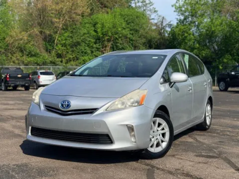 Silver 2013 Toyota Prius v Two for sale in Davison, MI