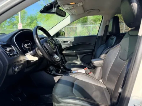 More photos of 2021 Jeep Compass Limited at Hank Graff Chevrolet Davison, MI
