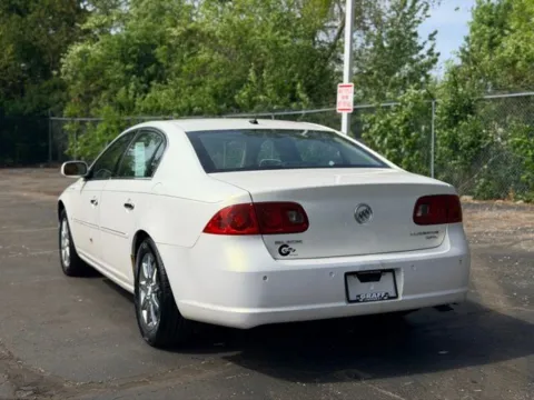 More photos of 2007 Buick Lucerne CXL at Hank Graff Chevrolet Davison, MI