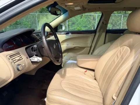More photos of 2007 Buick Lucerne CXL at Hank Graff Chevrolet Davison, MI