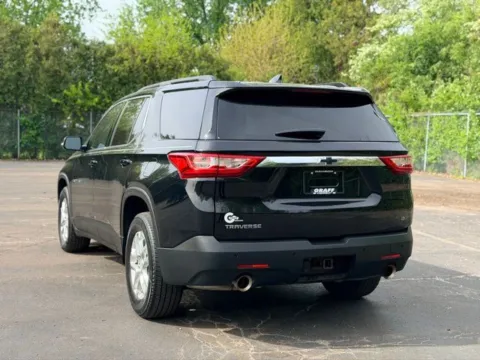 More photos of 2019 Chevrolet Traverse LT at Hank Graff Chevrolet Davison, MI