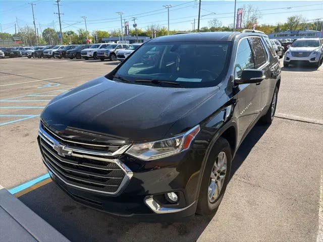 Black 2019 Chevrolet Traverse LT for sale in Davison, MI