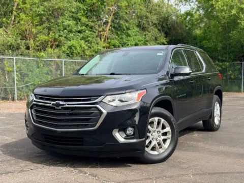 Black 2019 Chevrolet Traverse LT for sale in Davison, MI
