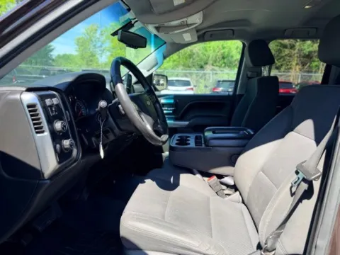 More photos of 2016 Chevrolet Silverado 1500 LT at Hank Graff Chevrolet Davison, MI