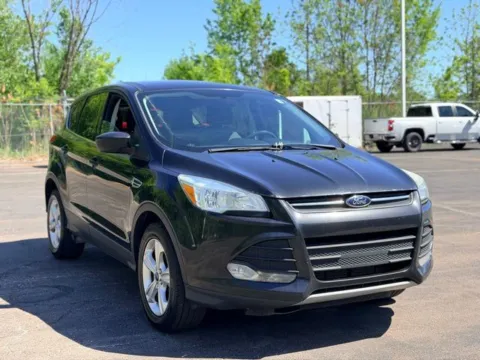 Photos of 2015 Ford Escape SE for sale in Davison, MI at Hank Graff Chevrolet Davison