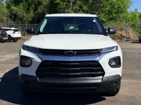 Photos of 2022 Chevrolet TrailBlazer LS for sale in Davison, MI at Hank Graff Chevrolet Davison