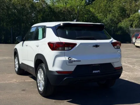 More photos of 2022 Chevrolet TrailBlazer LS at Hank Graff Chevrolet Davison, MI