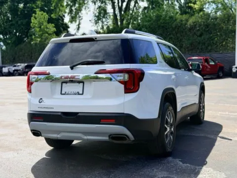 More photos of 2022 GMC Acadia SLE at Hank Graff Chevrolet Davison, MI