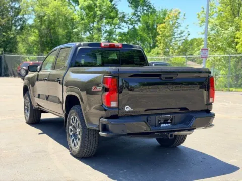More photos of 2024 Chevrolet Colorado Z71 at Hank Graff Chevrolet Davison, MI