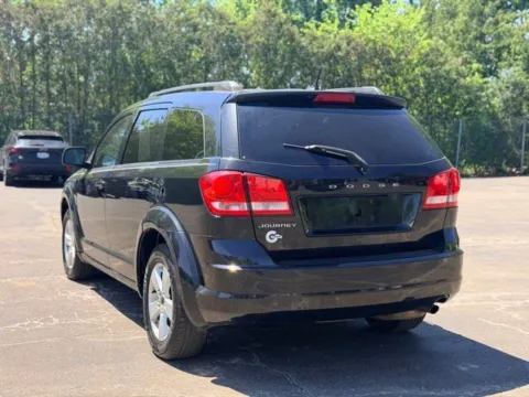 More photos of 2011 Dodge Journey Express at Hank Graff Chevrolet Davison, MI