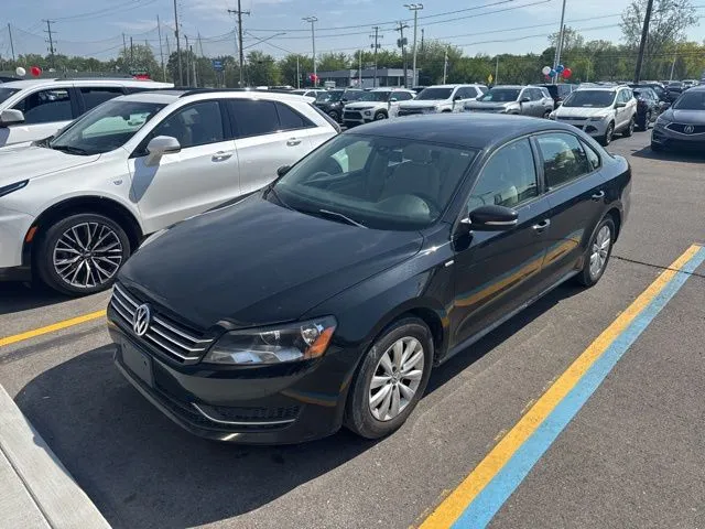 2014 Volkswagen Passat 1.8T S DSG PZEV's photo