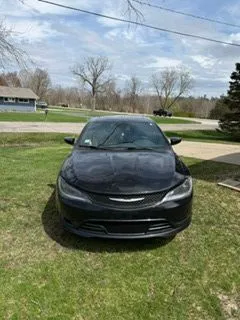 2015 Chrysler 200 S's photo