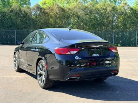 More photos of 2015 Chrysler 200 S at Hank Graff Chevrolet Davison, MI