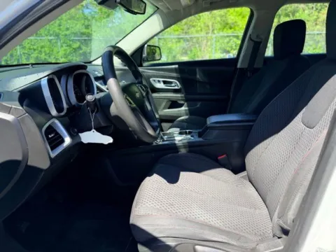 More photos of 2015 Chevrolet Equinox LS at Hank Graff Chevrolet Davison, MI