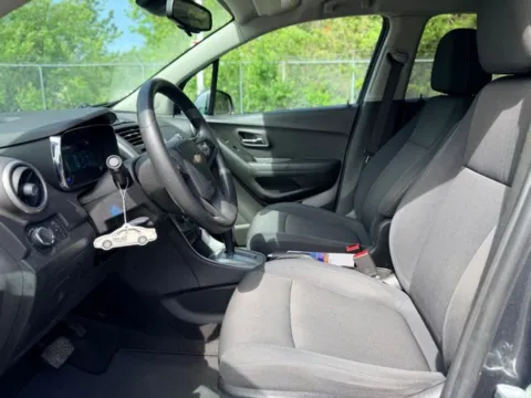 More photos of 2016 Chevrolet Trax LT at Hank Graff Chevrolet Davison, MI