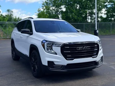 More photos of 2023 GMC Terrain SLE at Hank Graff Chevrolet Davison, MI