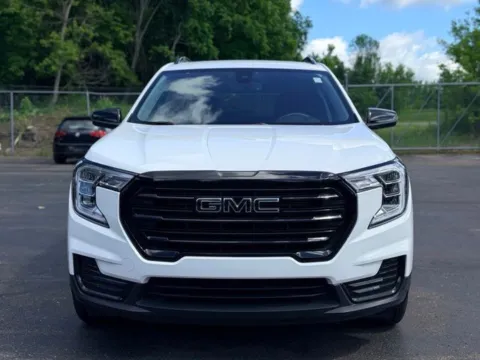 Another view of 2023 GMC Terrain SLE for sale in Davison, MI at Hank Graff Chevrolet Davison