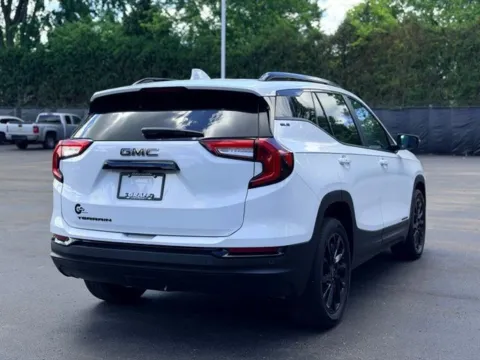 More photos of 2023 GMC Terrain SLE at Hank Graff Chevrolet Davison, MI