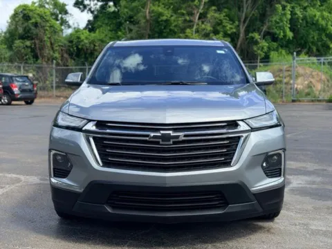Photos of 2023 Chevrolet Traverse LT for sale in Davison, MI at Hank Graff Chevrolet Davison