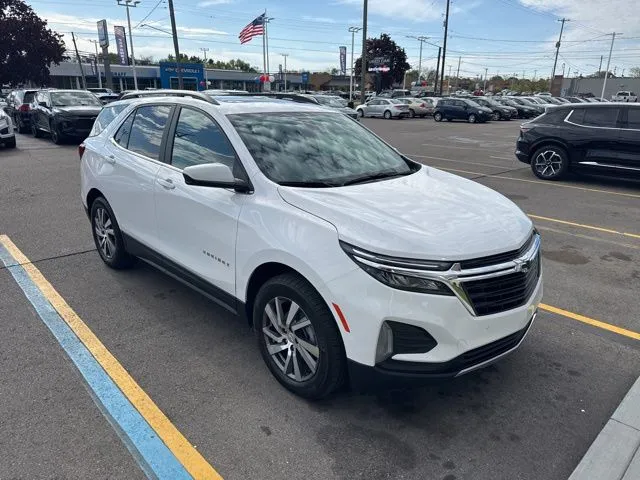 White 2024 Chevrolet Equinox LT for sale in Davison, MI