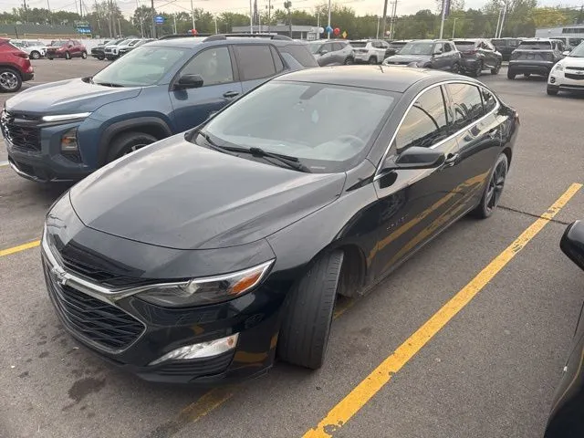 Black 2020 Chevrolet Malibu LT for sale in Davison, MI