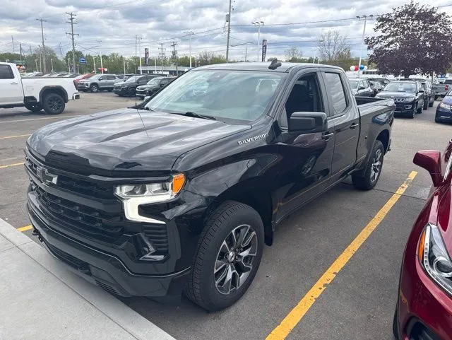 Black 2023 Chevrolet Silverado 1500 RST for sale in Davison, MI