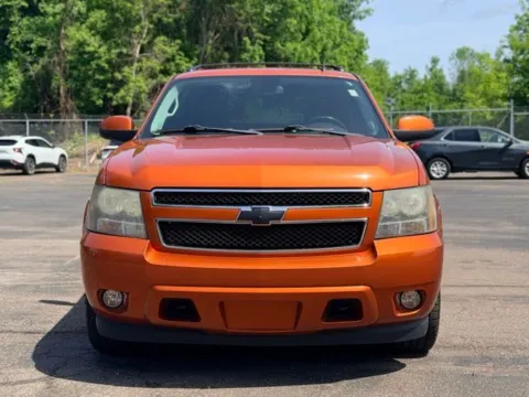 Photos of 2008 Chevrolet Avalanche 1500 LT for sale in Davison, MI at Hank Graff Chevrolet Davison