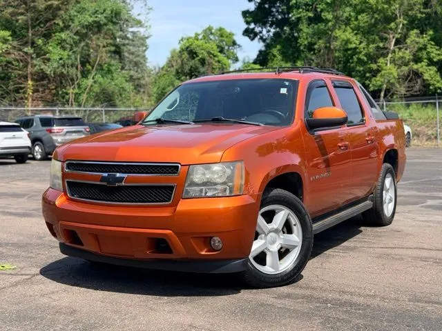 Orange 2008 Chevrolet Avalanche 1500 LT for sale in Davison, MI
