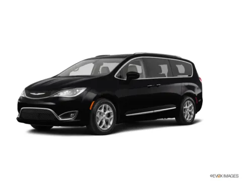 Black 2018 Chrysler Pacifica Touring Plus for sale in Davison, MI