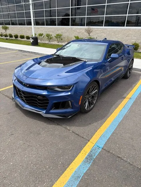 2022 Chevrolet Camaro ZL1's photo