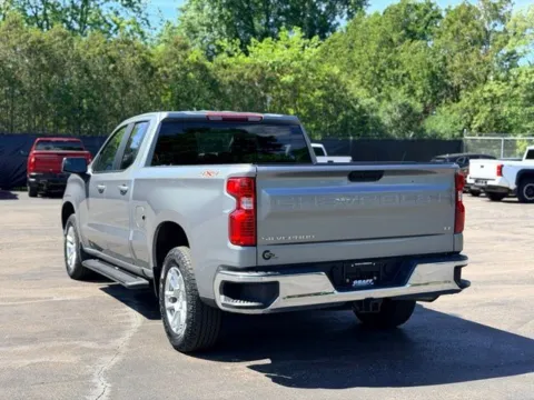 More photos of 2023 Chevrolet Silverado 1500 LT at Hank Graff Chevrolet Davison, MI