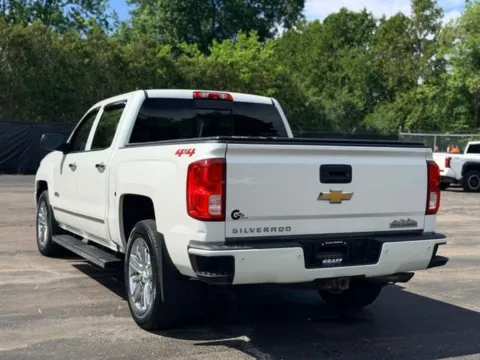 More photos of 2018 Chevrolet Silverado 1500 High Country at Hank Graff Chevrolet Davison, MI
