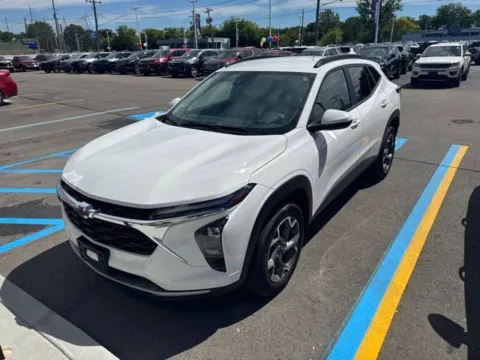 White 2024 Chevrolet Trax LT for sale in Davison, MI