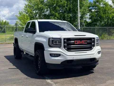 More photos of 2017 GMC Sierra 1500 SLT at Hank Graff Chevrolet Davison, MI
