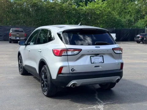 More photos of 2020 Ford Escape SE at Hank Graff Chevrolet Davison, MI