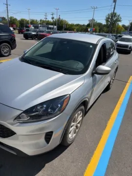 Silver 2020 Ford Escape SE for sale in Davison, MI