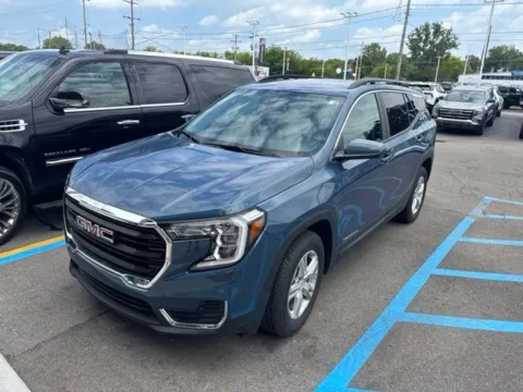 Blue 2024 GMC Terrain SLE for sale in Davison, MI