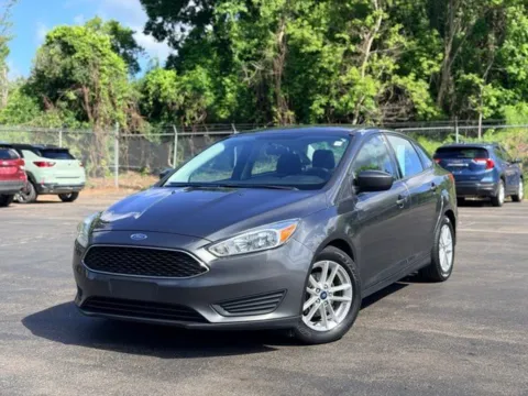 Gray 2018 Ford Focus SE for sale in Davison, MI