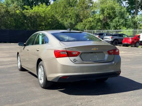 More photos of 2022 Chevrolet Malibu LS at Hank Graff Chevrolet Davison, MI