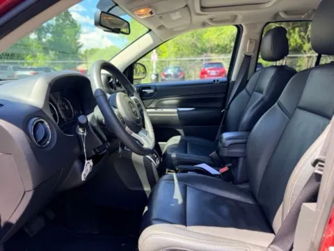 More photos of 2017 Jeep Compass Latitude at Hank Graff Chevrolet Davison, MI