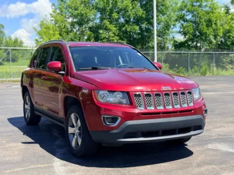 Photos of 2017 Jeep Compass Latitude for sale in Davison, MI at Hank Graff Chevrolet Davison