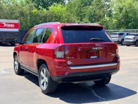 More photos of 2017 Jeep Compass Latitude at Hank Graff Chevrolet Davison, MI