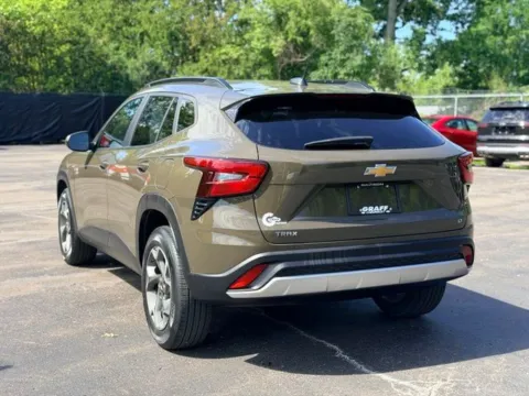 More photos of 2024 Chevrolet Trax LT at Hank Graff Chevrolet Davison, MI